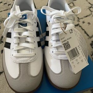 SAMBA OG WHITE BLACK GUM NEW IN BOX.